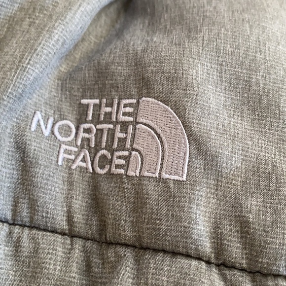 Girls North Face Jacket XL - Picture 2 of 12
